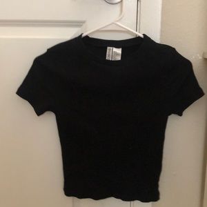 Ribbed black t-shirt SMALL